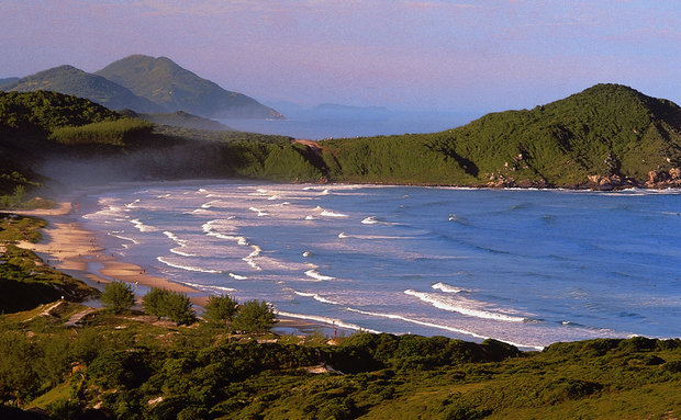 Conheça as 12 melhores e mais belas praias de Santa Catarina